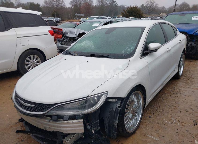 Photo 2 of 2015 Chrysler 200 LIMITED (VIN 1C3CCCAB3FN709169)