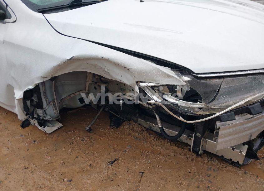 Photo 6 of 2015 Chrysler 200 LIMITED (VIN 1C3CCCAB3FN709169)