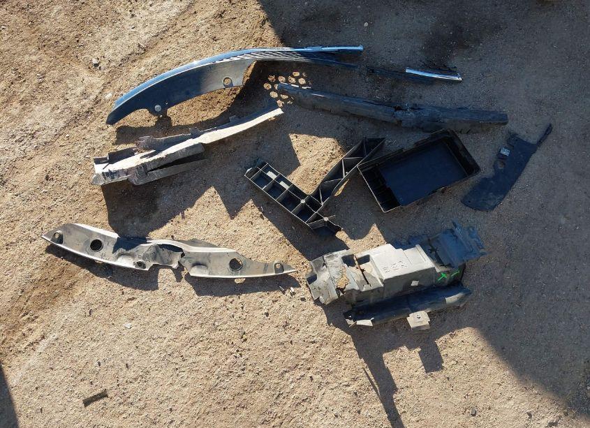 Photo 12 of 2015 Chrysler 200 LIMITED (VIN 1C3CCCAB3FN719975)