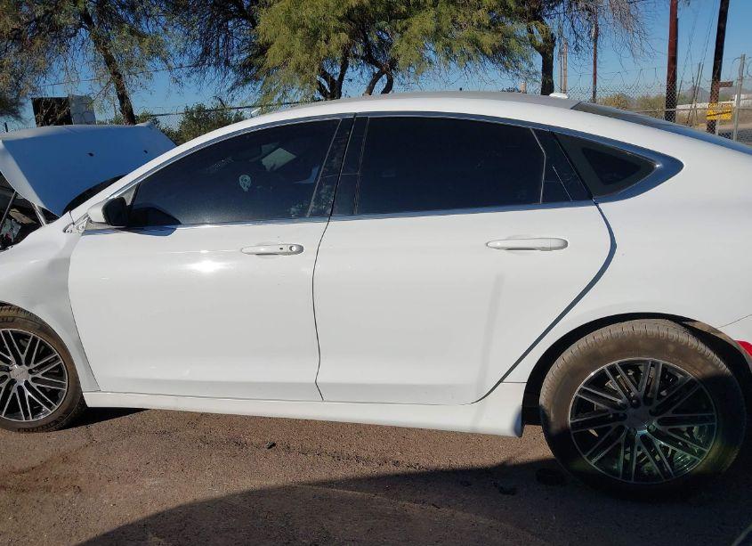 Photo 15 of 2015 Chrysler 200 LIMITED (VIN 1C3CCCAB3FN719975)