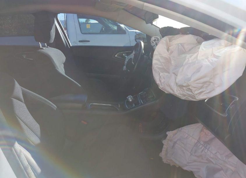 Photo 5 of 2015 Chrysler 200 LIMITED (VIN 1C3CCCAB3FN719975)