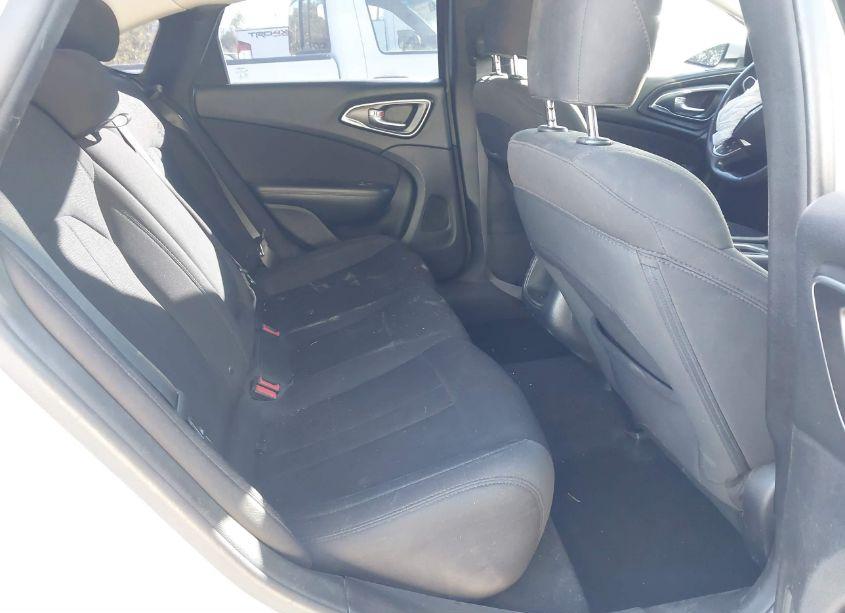 Photo 8 of 2015 Chrysler 200 LIMITED (VIN 1C3CCCAB3FN719975)