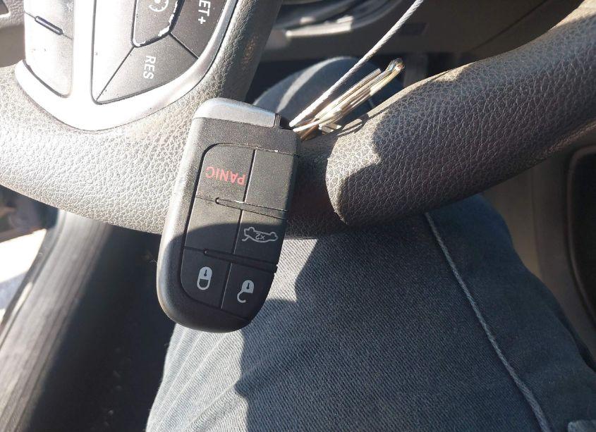 Photo 11 of 2015 Chrysler 200 LIMITED (VIN 1C3CCCAB3FN737781)