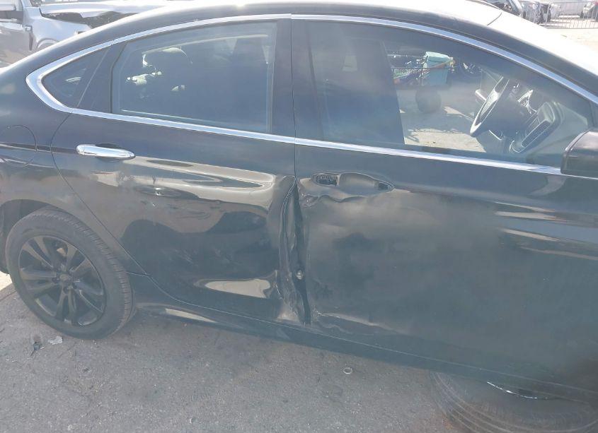 Photo 6 of 2015 Chrysler 200 LIMITED (VIN 1C3CCCAB3FN737781)