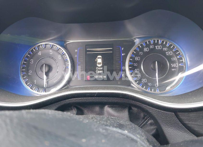 Photo 7 of 2015 Chrysler 200 LIMITED (VIN 1C3CCCAB3FN741104)