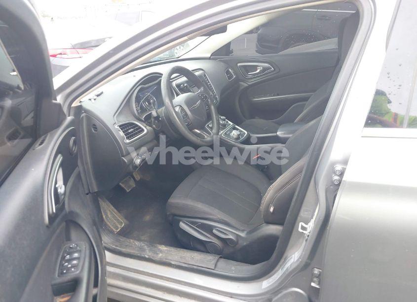 Photo 5 of 2015 Chrysler 200 LIMITED (VIN 1C3CCCAB3FN741667)