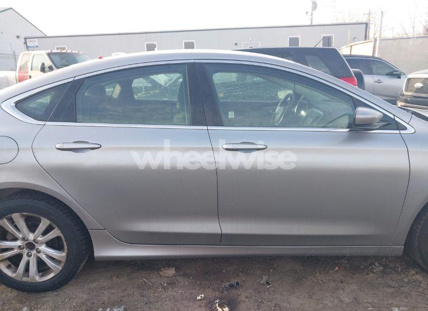 Photo 13 of 2015 Chrysler 200 LIMITED (VIN 1C3CCCAB3FN745086)