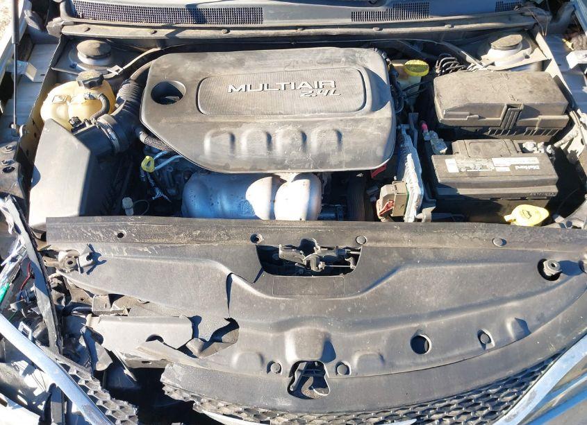 Photo 10 of 2015 Chrysler 200 LIMITED (VIN 1C3CCCAB3FN746190)