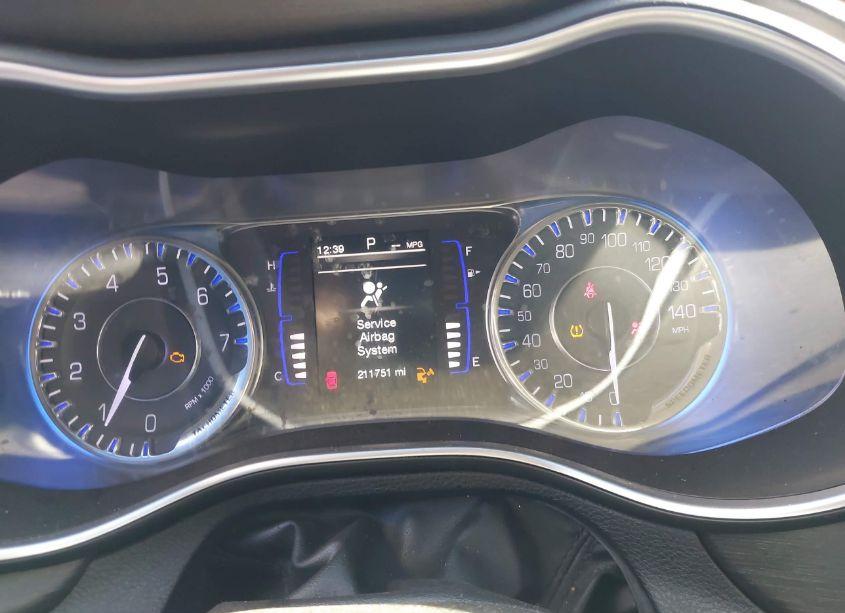 Photo 7 of 2015 Chrysler 200 LIMITED (VIN 1C3CCCAB3FN746190)