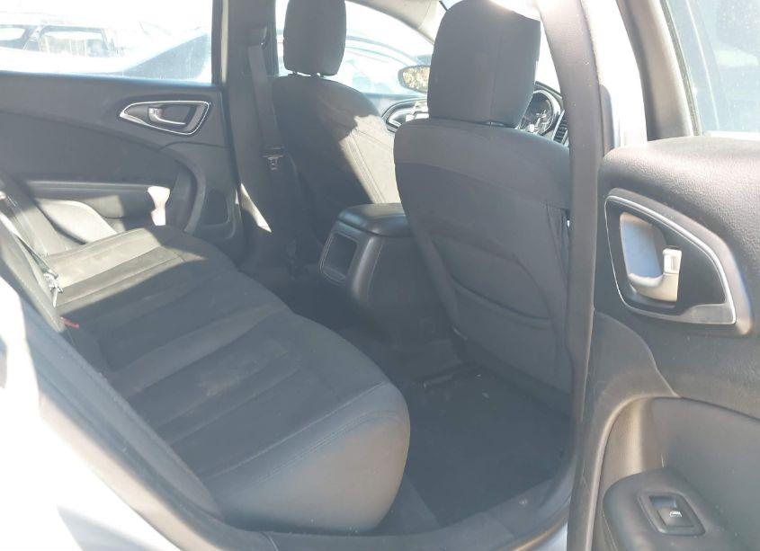 Photo 8 of 2015 Chrysler 200 LIMITED (VIN 1C3CCCAB3FN746190)