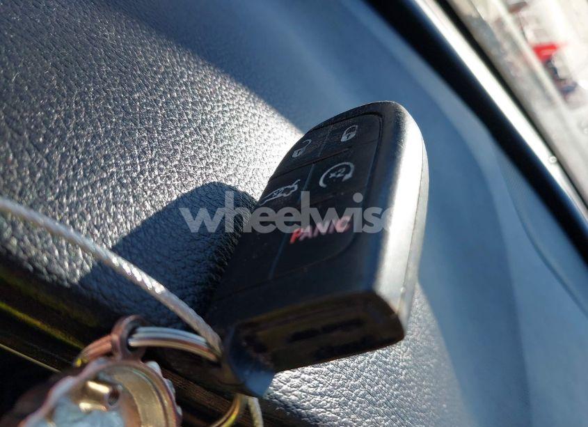 Photo 11 of 2015 Chrysler 200 LIMITED (VIN 1C3CCCAB3FN757223)