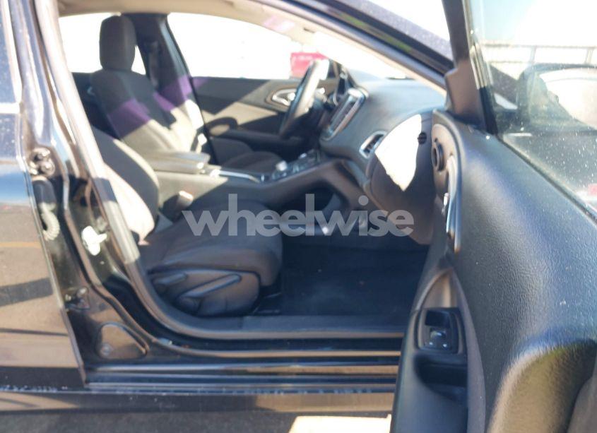 Photo 5 of 2015 Chrysler 200 LIMITED (VIN 1C3CCCAB3FN757223)