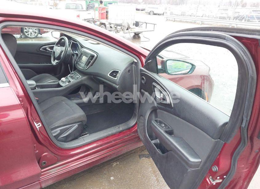 Photo 5 of 2015 Chrysler 200 LIMITED (VIN 1C3CCCAB3FN758016)