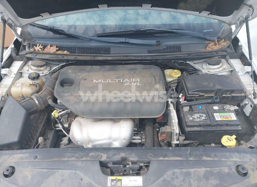 Photo 10 of 2016 Chrysler 200 LIMITED (VIN 1C3CCCAB3GN106062)