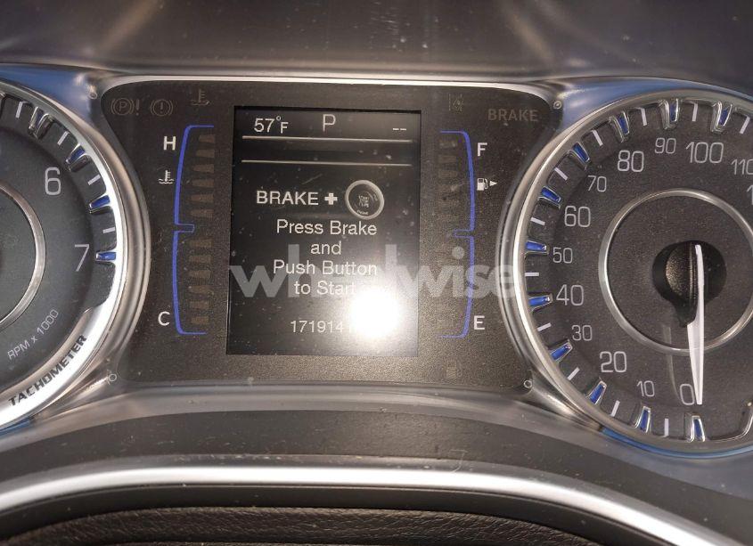 Photo 7 of 2016 Chrysler 200 LIMITED (VIN 1C3CCCAB3GN106062)