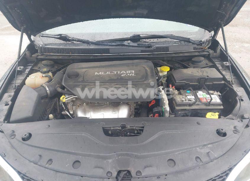 Photo 10 of 2016 Chrysler 200 LIMITED (VIN 1C3CCCAB3GN120351)