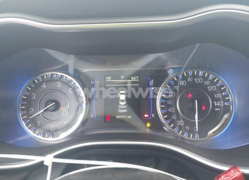 Photo 7 of 2016 Chrysler 200 LIMITED (VIN 1C3CCCAB3GN120351)