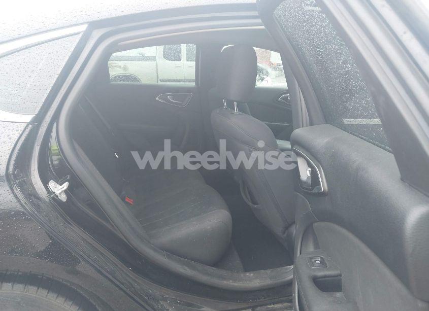 Photo 8 of 2016 Chrysler 200 LIMITED (VIN 1C3CCCAB3GN120351)