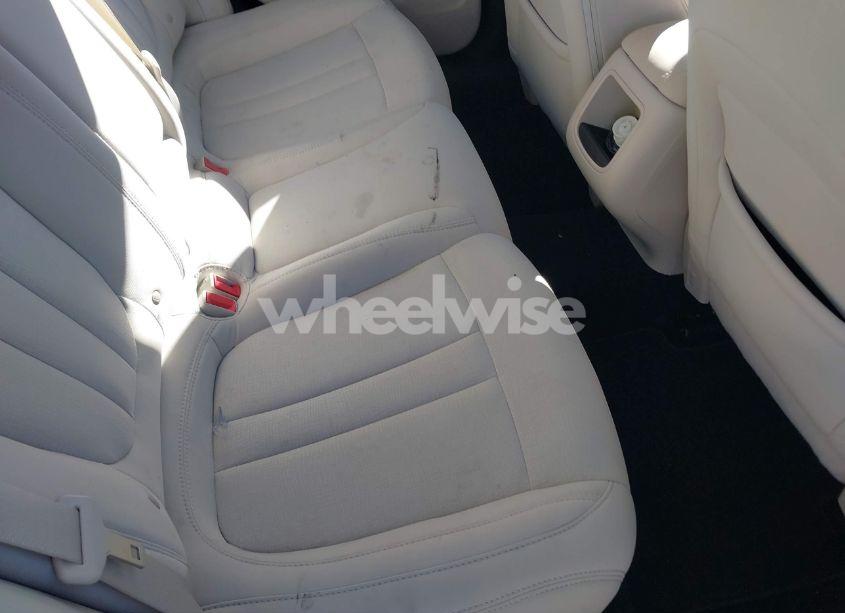 Photo 8 of 2016 Chrysler 200 LIMITED (VIN 1C3CCCAB3GN137909)