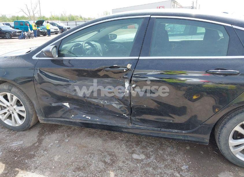 Photo 14 of 2016 Chrysler 200 LIMITED (VIN 1C3CCCAB3GN165144)
