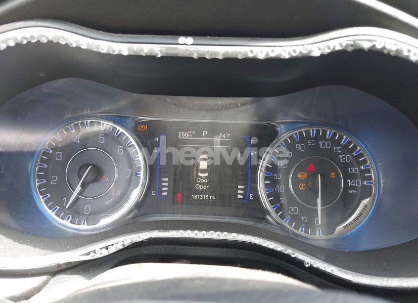 Photo 7 of 2016 Chrysler 200 LIMITED (VIN 1C3CCCAB3GN165144)