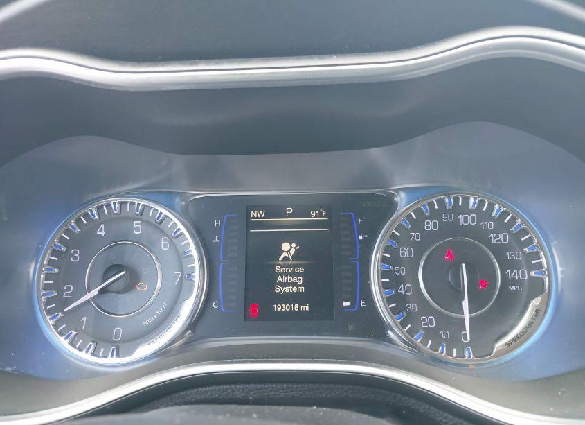 Photo 7 of 2016 Chrysler 200 LIMITED (VIN 1C3CCCAB3GN169274)