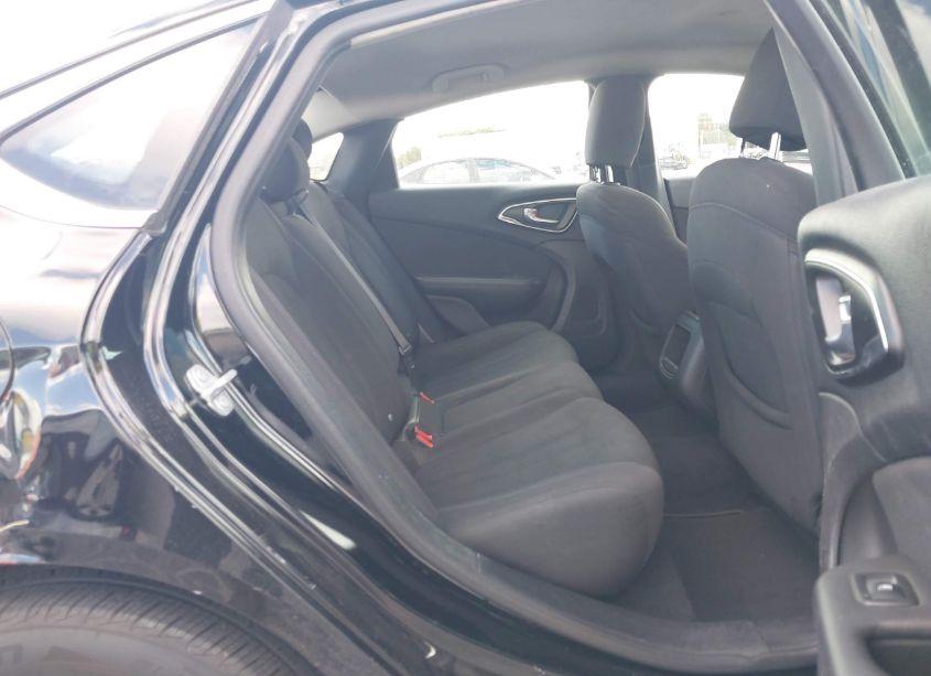 Photo 8 of 2016 Chrysler 200 LIMITED (VIN 1C3CCCAB3GN169274)