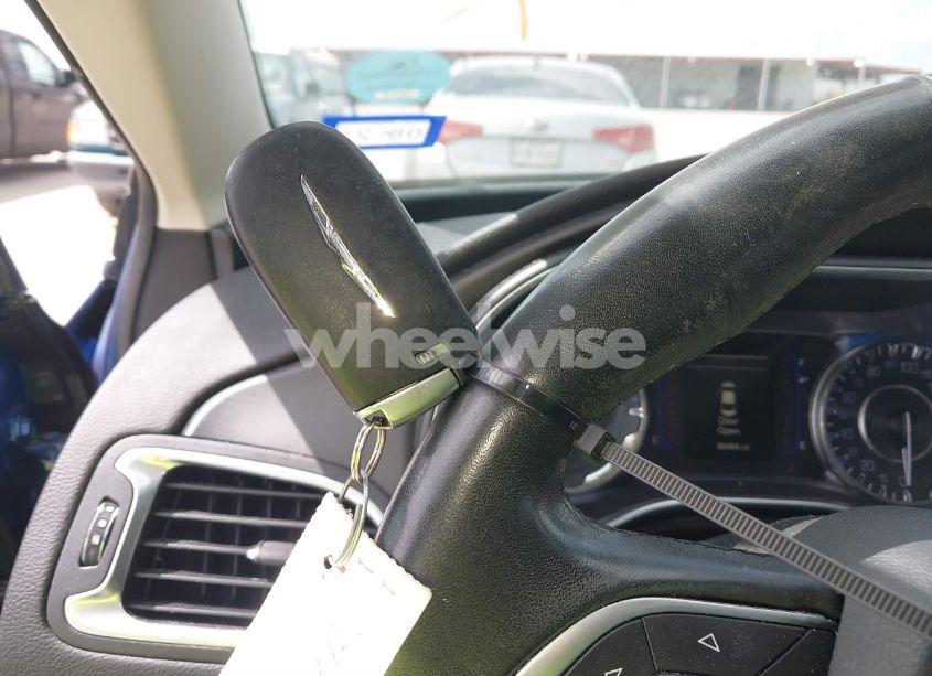 Photo 11 of 2016 Chrysler 200 LIMITED (VIN 1C3CCCAB3GN170179)