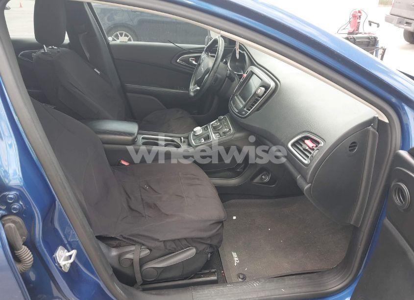 Photo 5 of 2016 Chrysler 200 LIMITED (VIN 1C3CCCAB3GN170179)