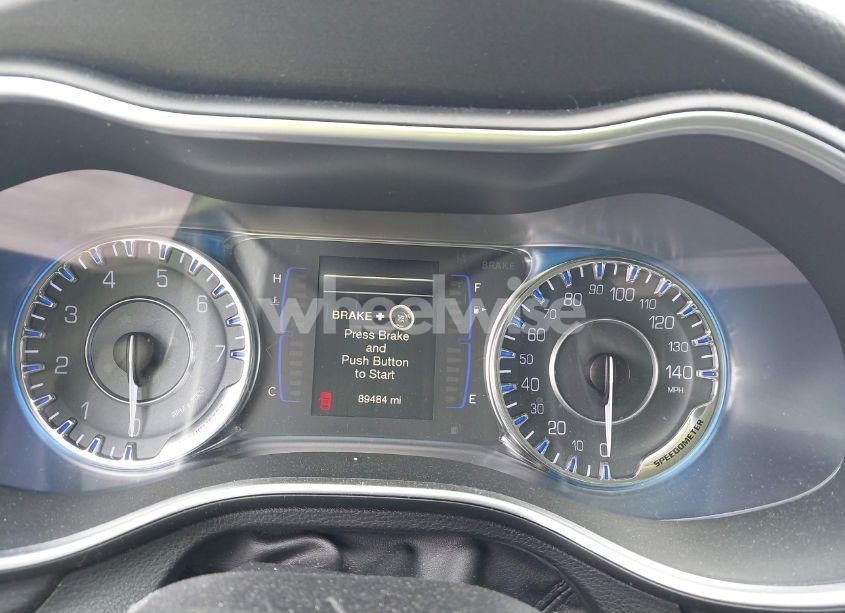 Photo 7 of 2016 Chrysler 200 LIMITED (VIN 1C3CCCAB3GN170179)