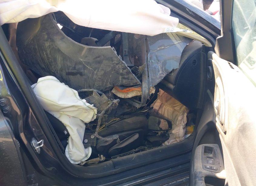 Photo 5 of 2016 Chrysler 200 LIMITED (VIN 1C3CCCAB3GN174569)