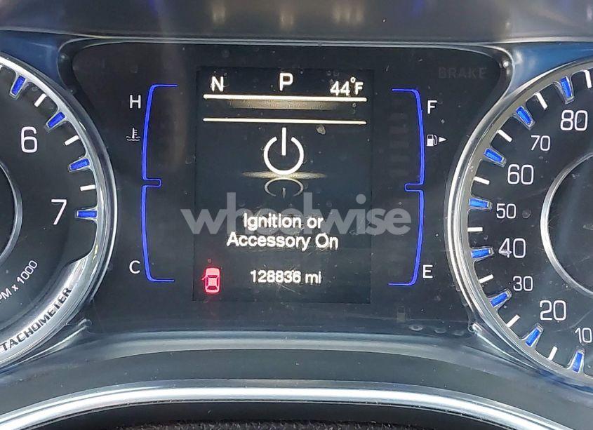 Photo 15 of 2016 Chrysler 200 LIMITED PLATINUM (VIN 1C3CCCAB3GN184650)