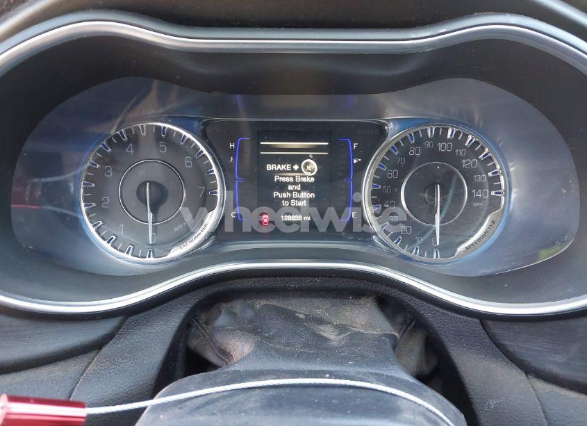 Photo 7 of 2016 Chrysler 200 LIMITED PLATINUM (VIN 1C3CCCAB3GN184650)