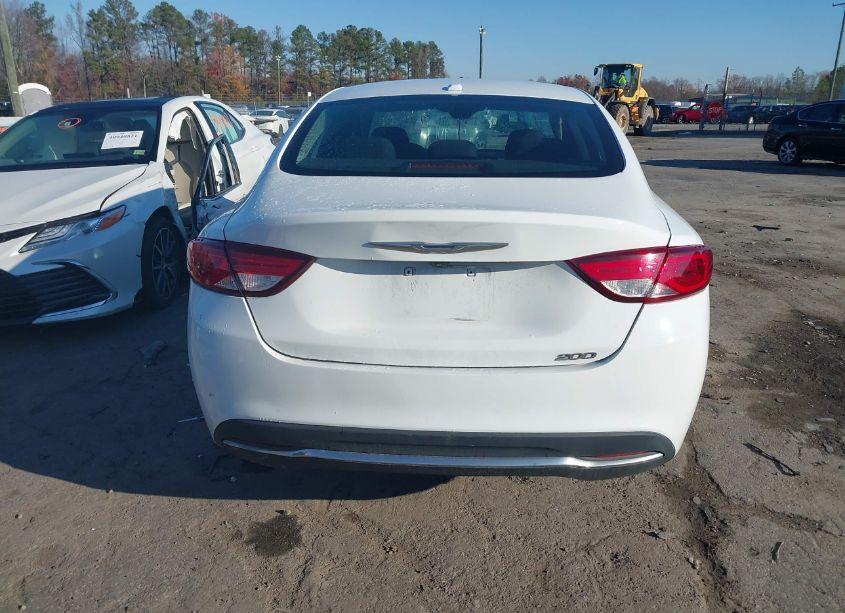 Photo 16 of 2015 Chrysler 200 LIMITED (VIN 1C3CCCAB4FN534219)