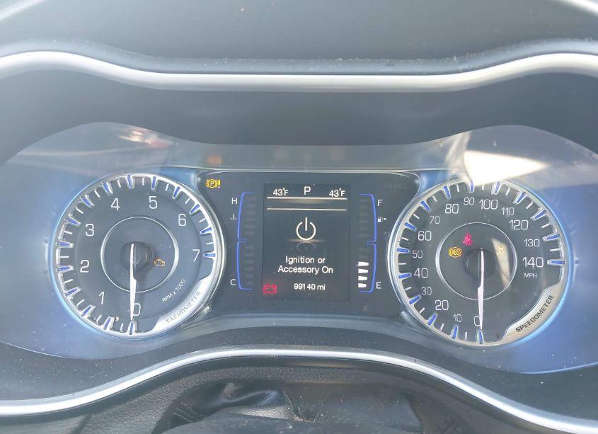 Photo 7 of 2015 Chrysler 200 LIMITED (VIN 1C3CCCAB4FN534219)