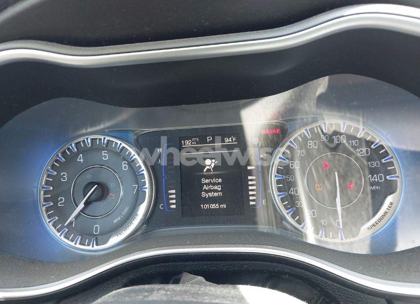 Photo 7 of 2015 Chrysler 200 LIMITED (VIN 1C3CCCAB4FN554647)