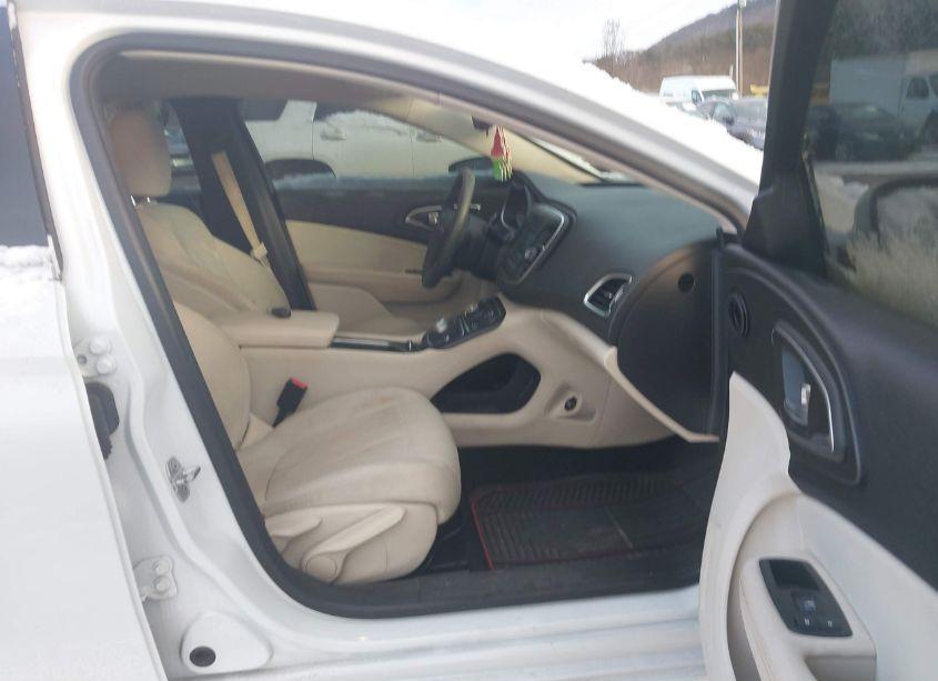 Photo 5 of 2015 Chrysler 200 LIMITED (VIN 1C3CCCAB4FN564238)