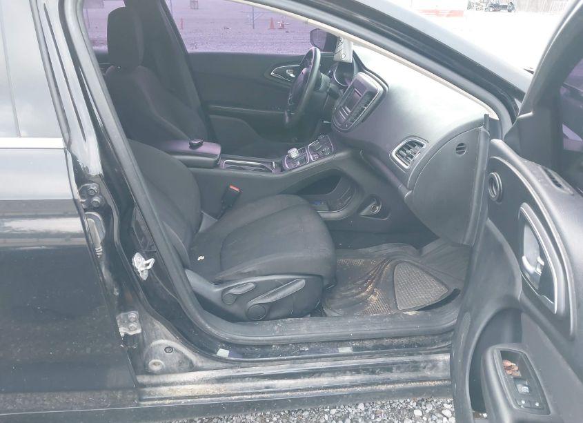 Photo 5 of 2015 Chrysler 200 LIMITED (VIN 1C3CCCAB4FN568029)