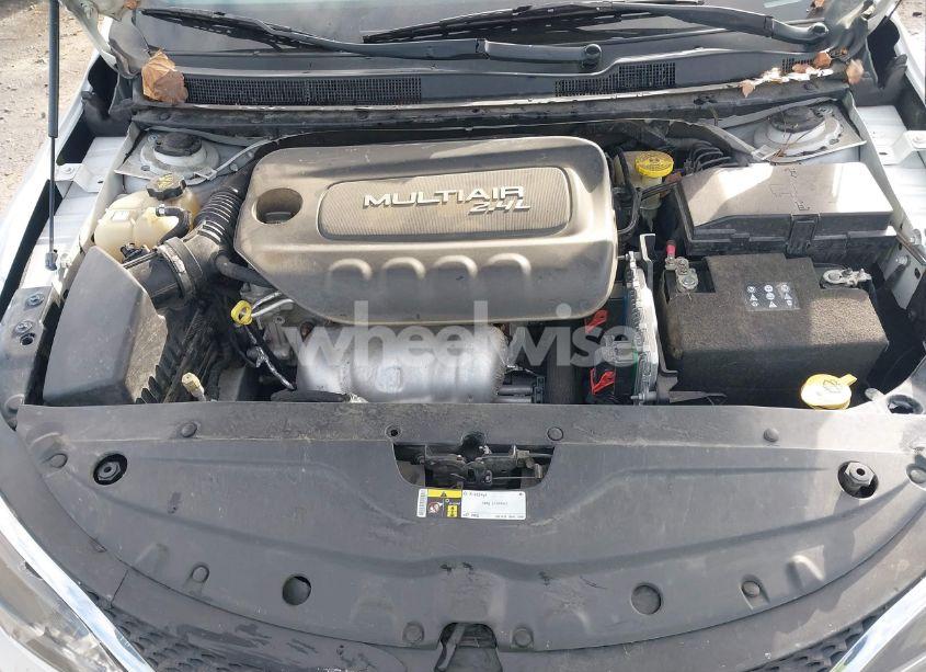 Photo 10 of 2015 Chrysler 200 LIMITED (VIN 1C3CCCAB4FN588815)