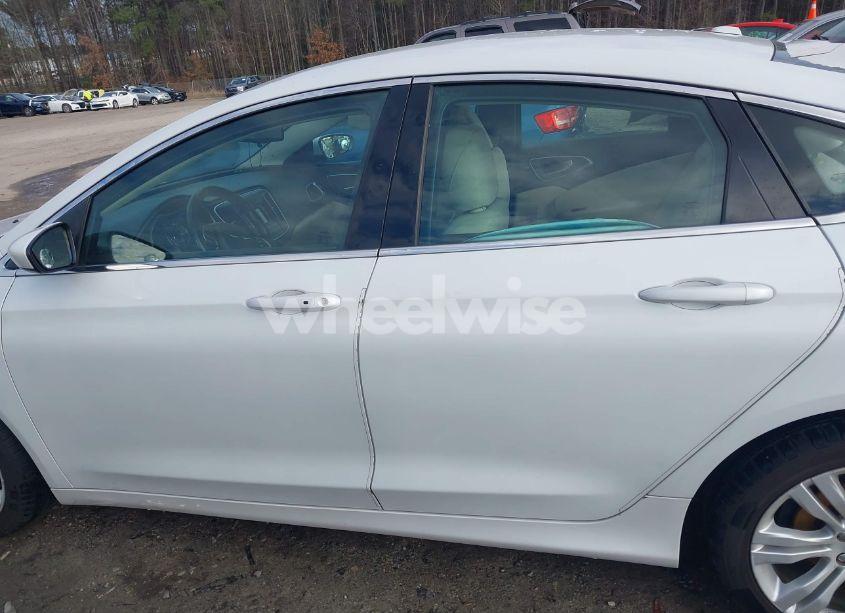 Photo 15 of 2015 Chrysler 200 LIMITED (VIN 1C3CCCAB4FN588815)