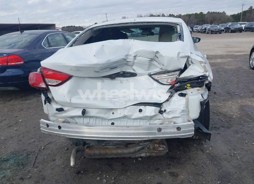 Photo 19 of 2015 Chrysler 200 LIMITED (VIN 1C3CCCAB4FN588815)