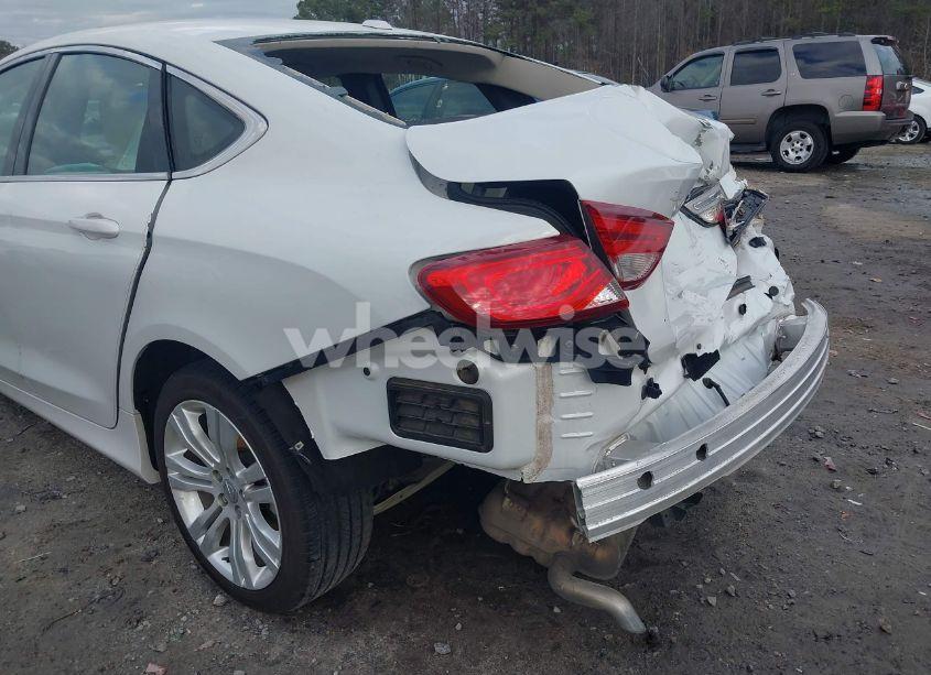 Photo 20 of 2015 Chrysler 200 LIMITED (VIN 1C3CCCAB4FN588815)