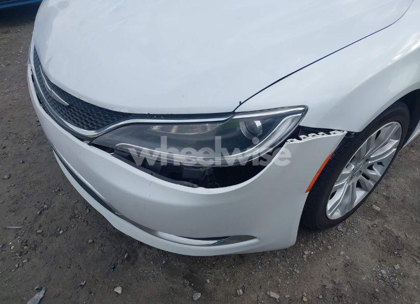 Photo 21 of 2015 Chrysler 200 LIMITED (VIN 1C3CCCAB4FN588815)