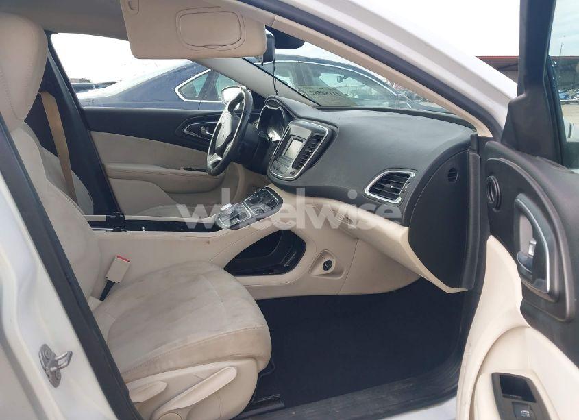 Photo 5 of 2015 Chrysler 200 LIMITED (VIN 1C3CCCAB4FN588815)