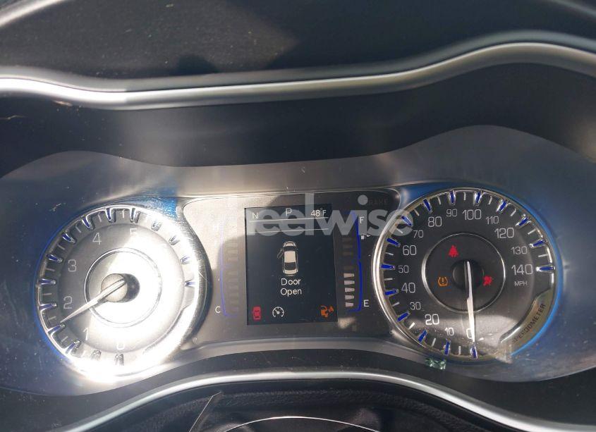 Photo 7 of 2015 Chrysler 200 LIMITED (VIN 1C3CCCAB4FN588815)