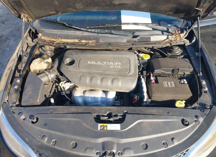 Photo 10 of 2015 Chrysler 200 LIMITED (VIN 1C3CCCAB4FN598583)