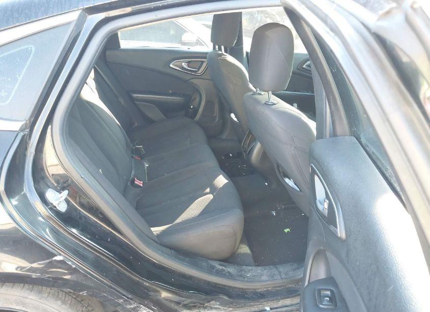 Photo 8 of 2015 Chrysler 200 LIMITED (VIN 1C3CCCAB4FN598583)