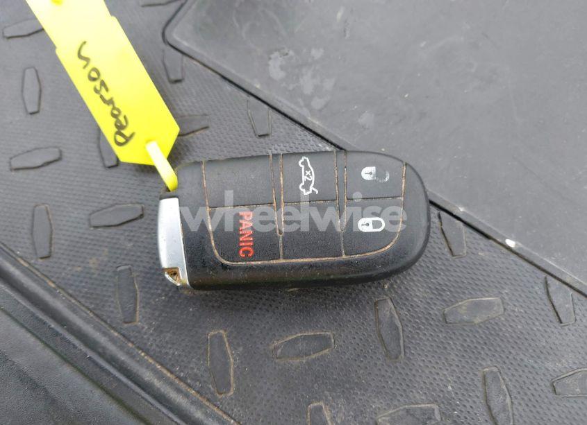 Photo 11 of 2015 Chrysler 200 LIMITED (VIN 1C3CCCAB4FN598793)