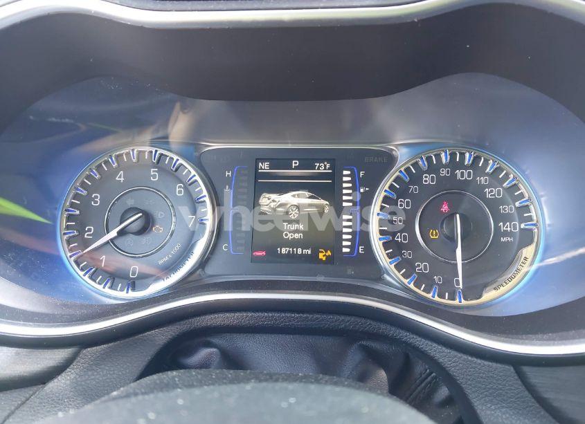 Photo 7 of 2015 Chrysler 200 LIMITED (VIN 1C3CCCAB4FN599703)