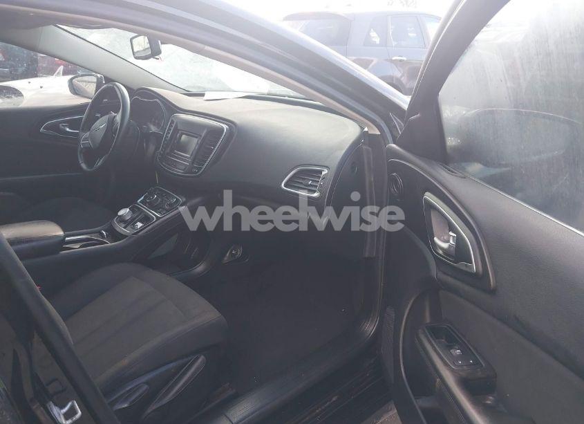 Photo 5 of 2015 Chrysler 200 LIMITED (VIN 1C3CCCAB4FN612630)